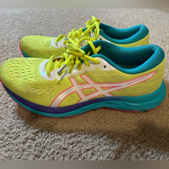 ASICS size 9 women’s NEON - Picture 2 of 7
